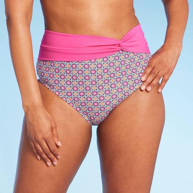 Lands End Womens UPF 50 Full Coverage Geo Print High Waist Twist-Front Bikini Bottom Orange XS Product Image