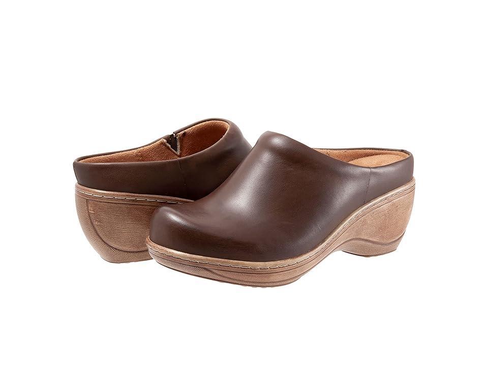 SoftWalk Madison Leather Clogs Product Image