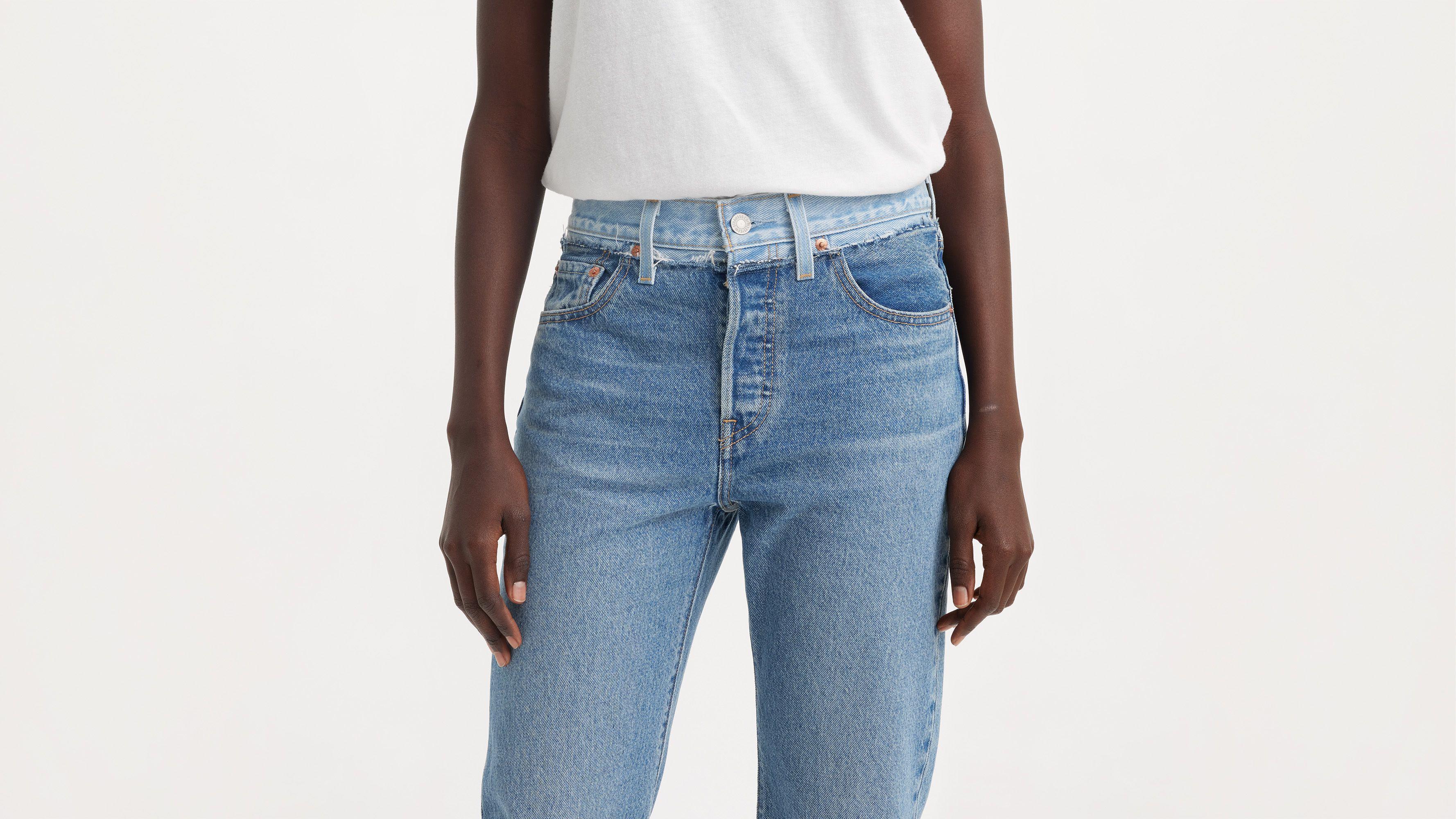 Levi's Split Hem Cropped Women's Jeans Product Image