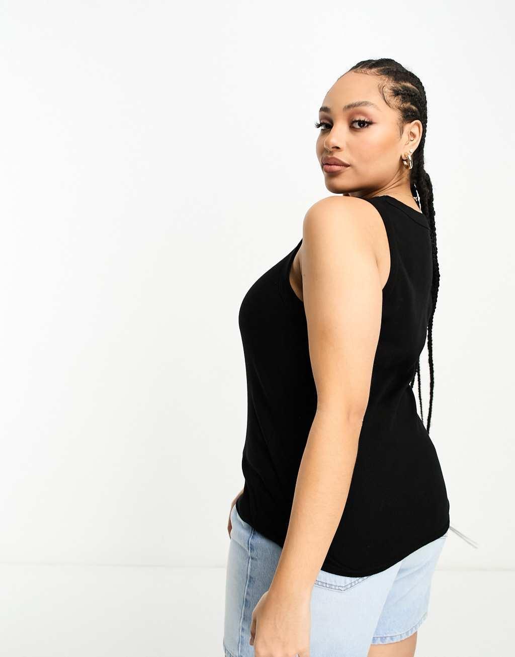 River Island Plus scoop neck tank in black Product Image