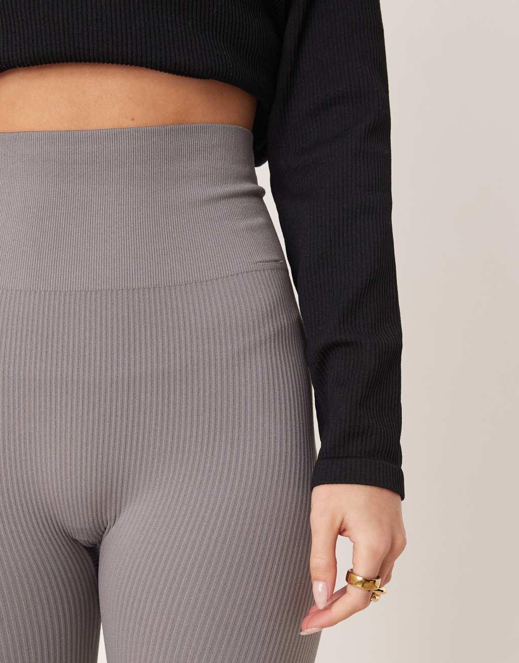 Stradivarius Petite seamless ribbed leggings in charcoal Product Image