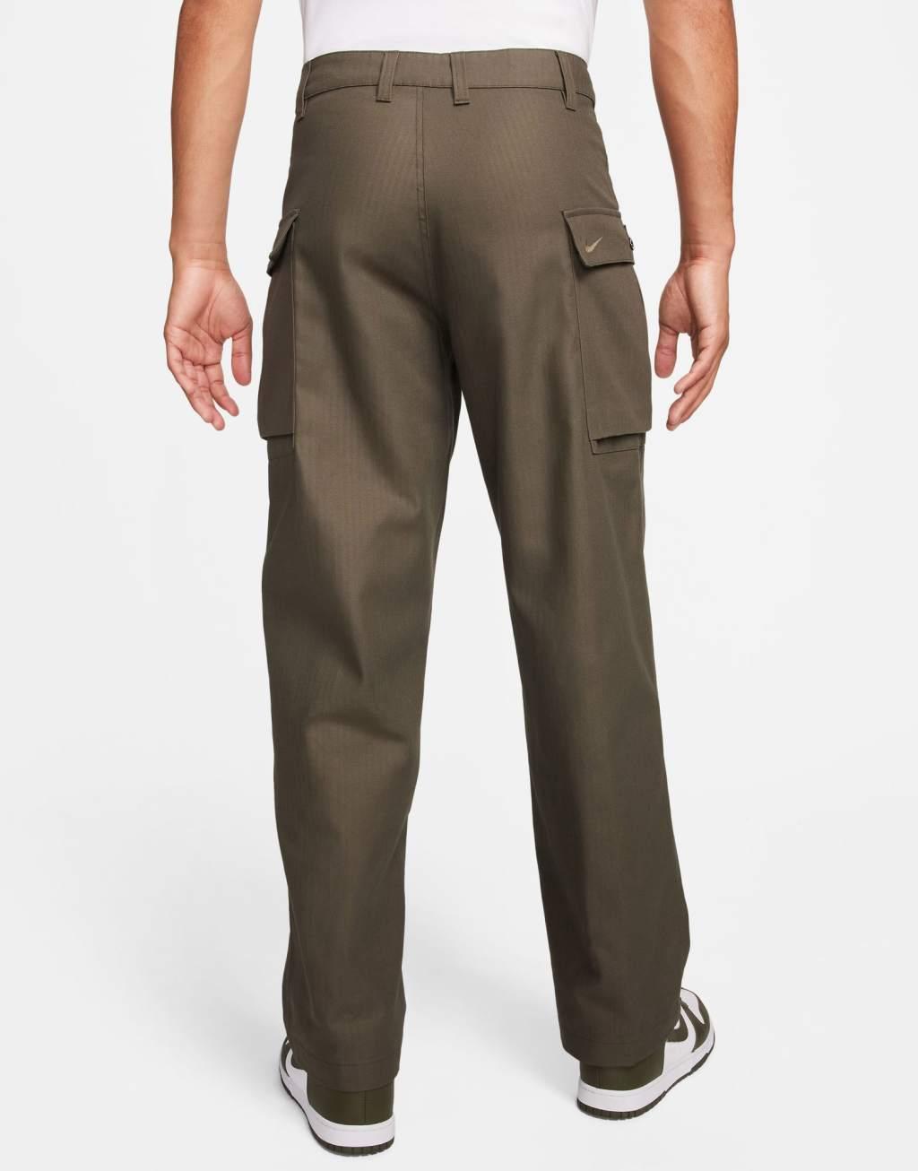 Nike Life cargo pants in khaki  Product Image