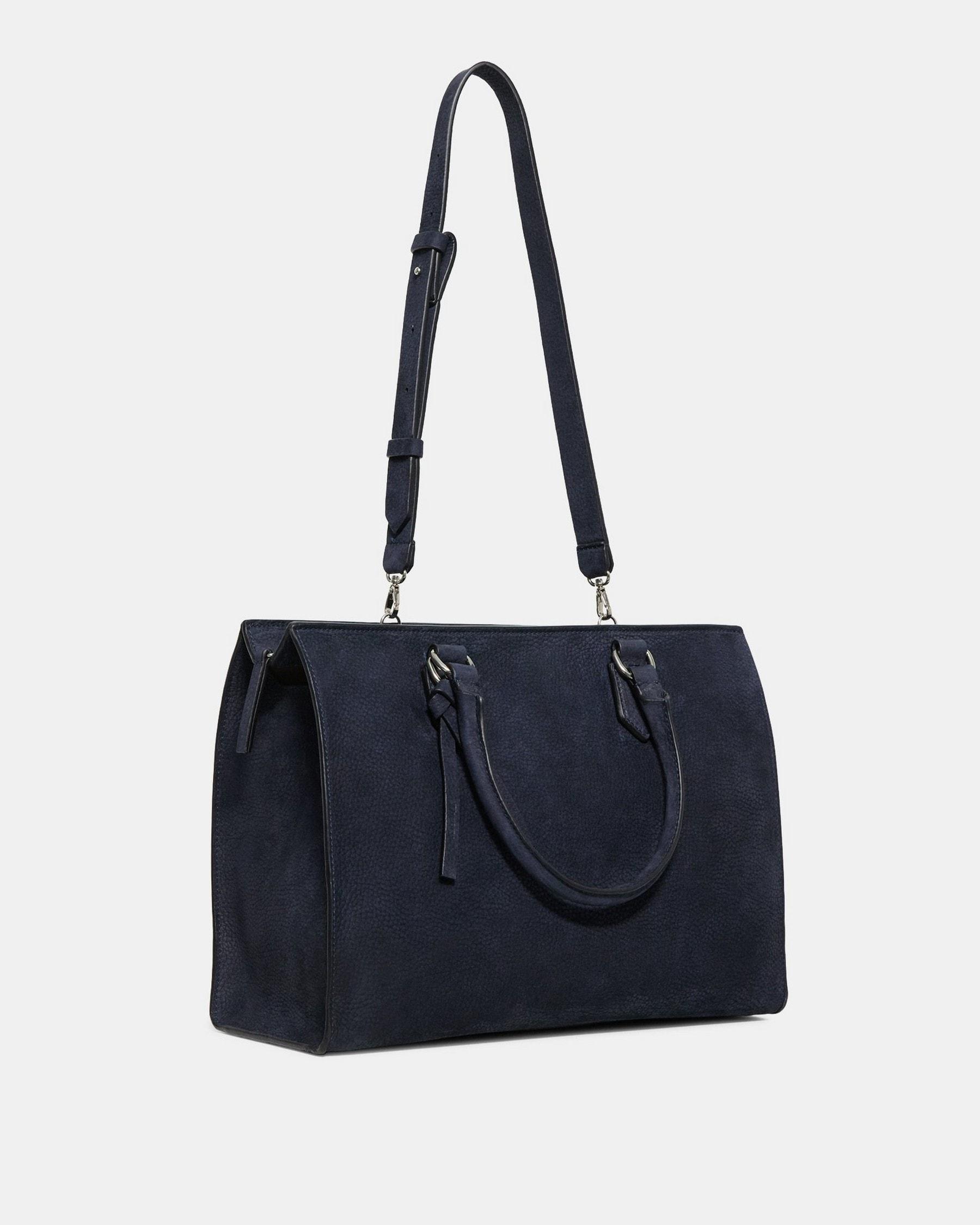 Carry-All Bag in Leather Product Image