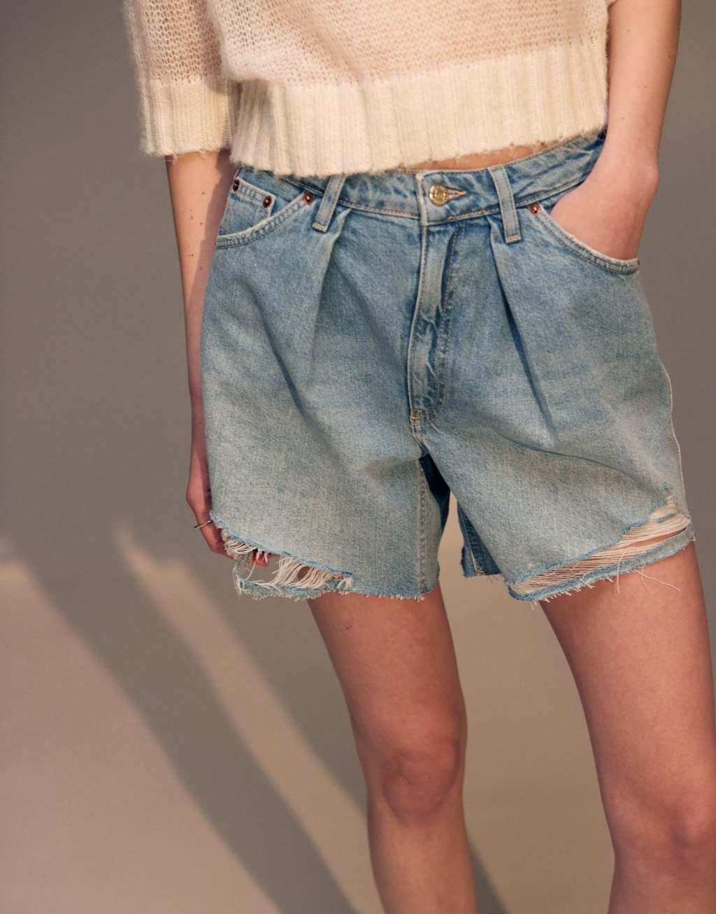 Topshop denim pleated shorts in bleach Product Image