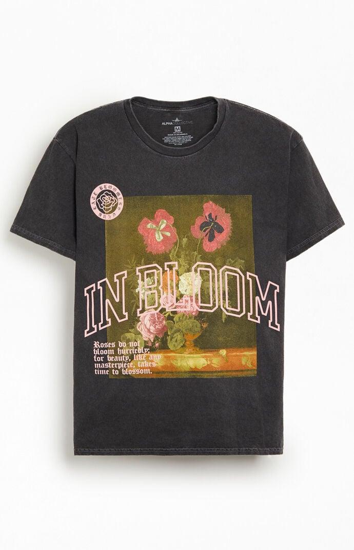 Men's In Bloom Vintage T-Shirt Product Image