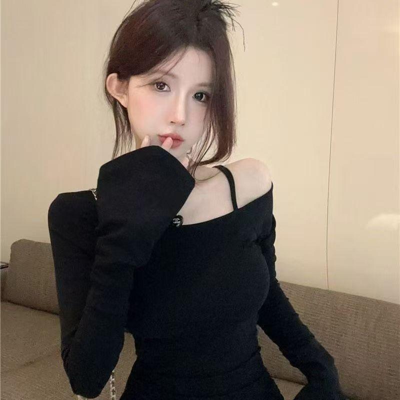 Long-Sleeve Cold Shoulder Plain Ruched Mini Bodycon Dress Product Image