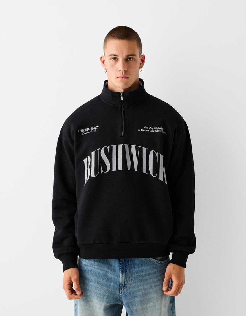 Printed sweatshirt with zipper Product Image