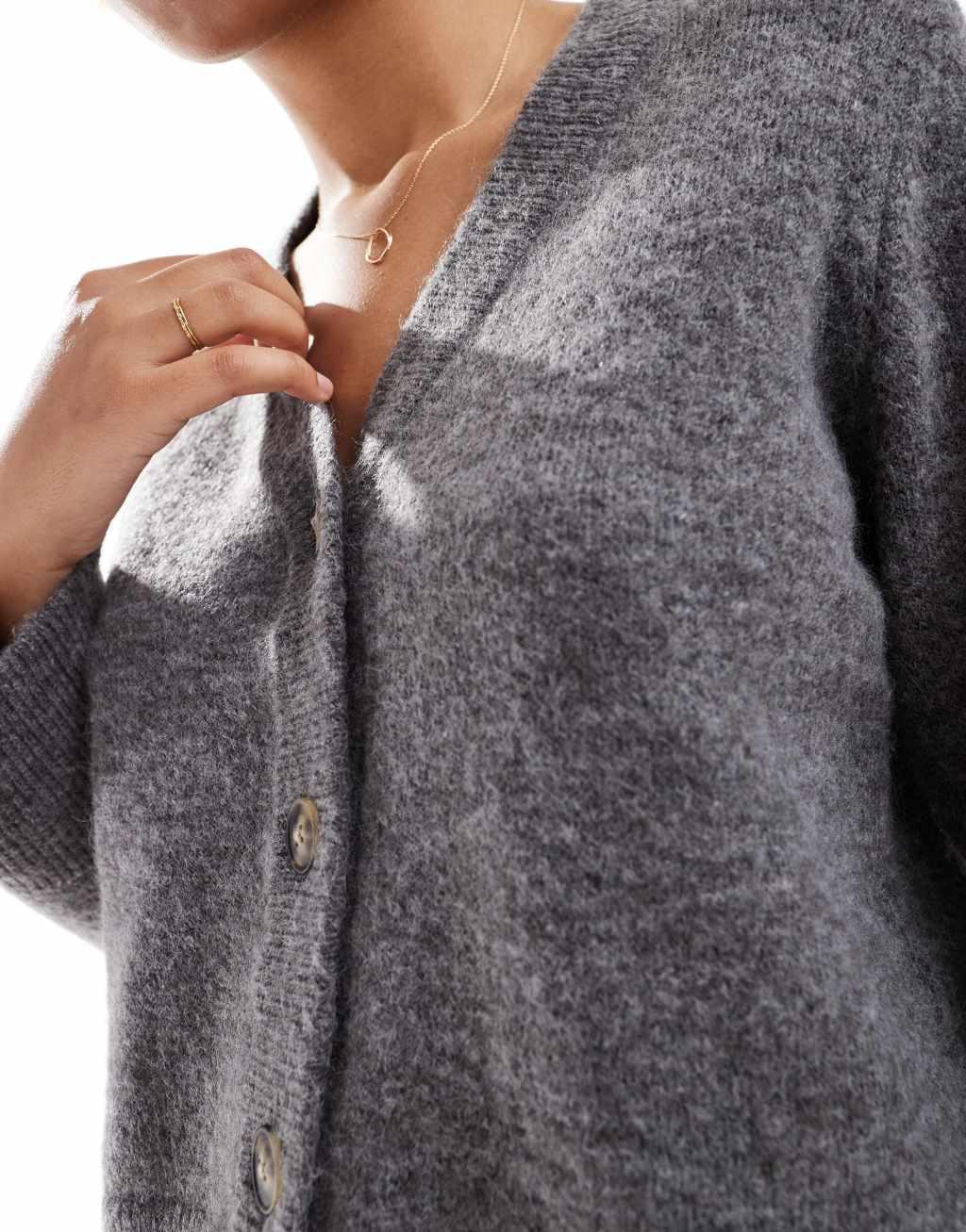 Selected Femme cardigan in gray Product Image