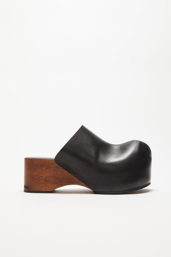 Leather wood clogs Product Image