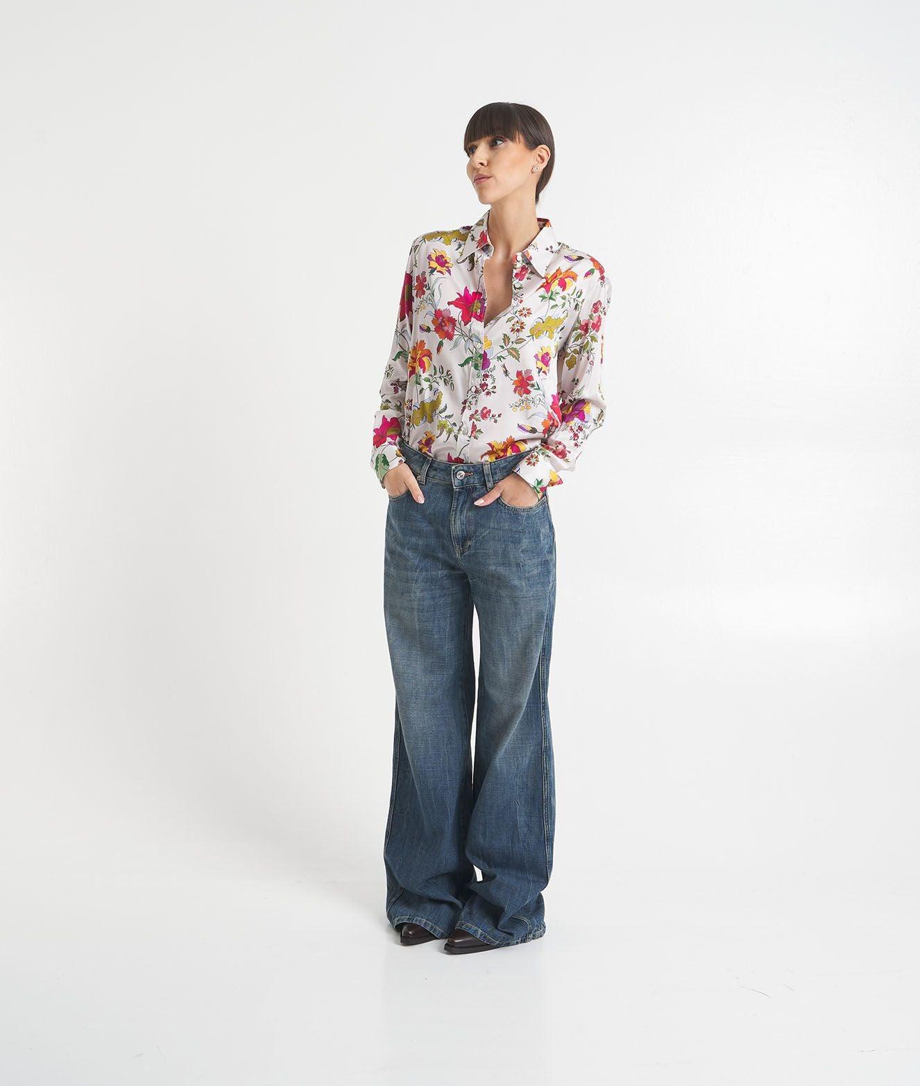 Blouse with floral print Product Image