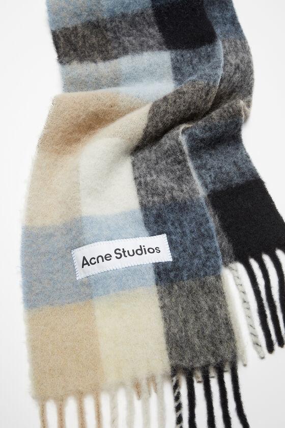 Mohair checked scarf Product Image