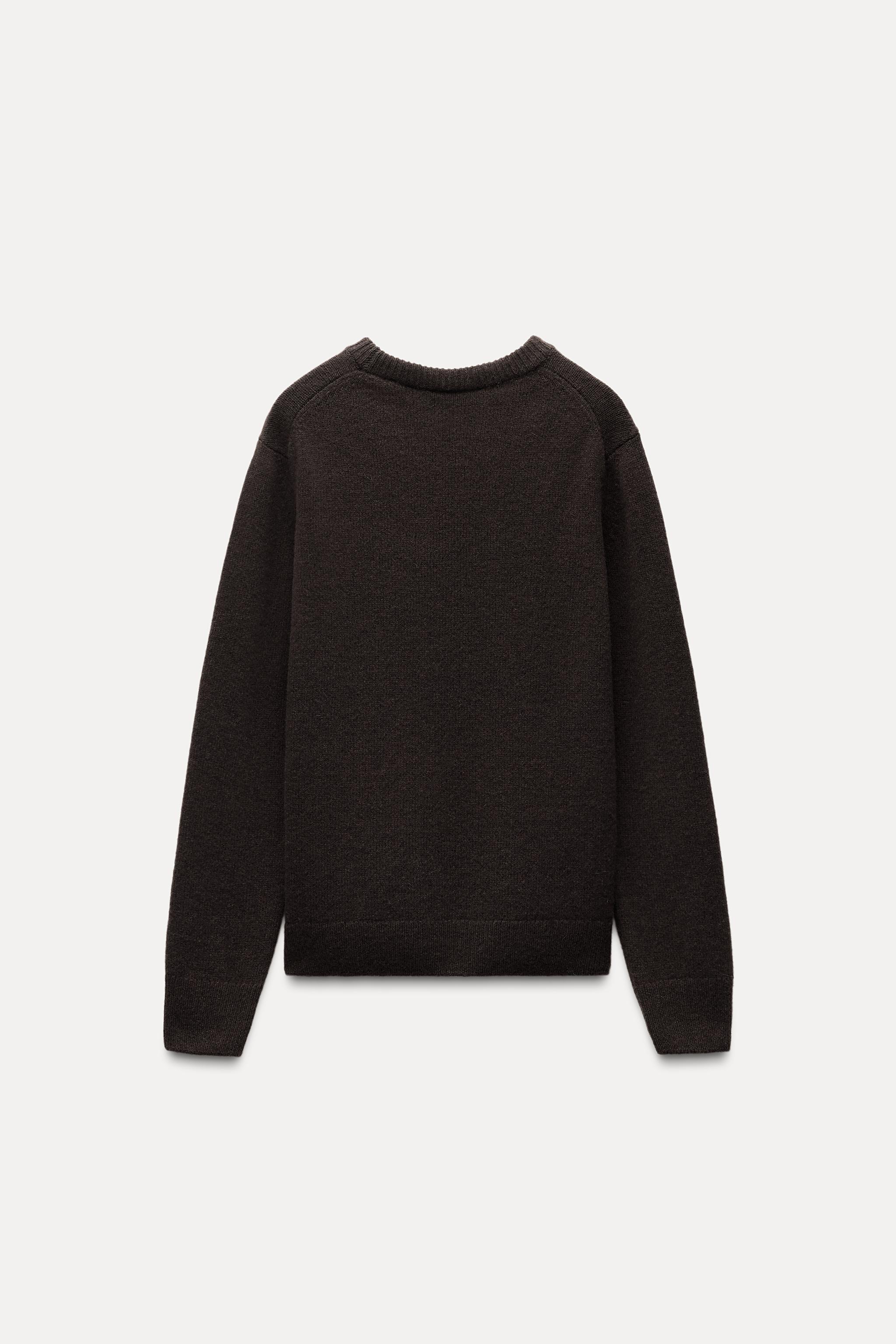 CASHMERE AND WOOL BLEND BASIC SWEATER product image