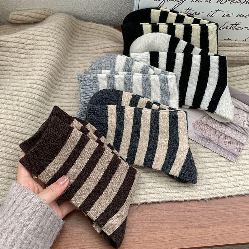 Striped Short Socks Product Image