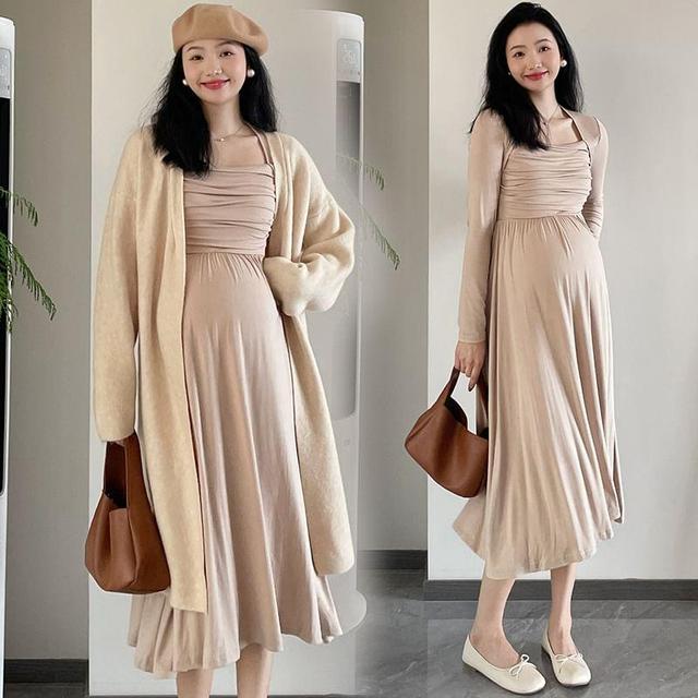 Maternity Long-Sleeve Square Neck Plain Ruched Midi A-Line Dress Product Image