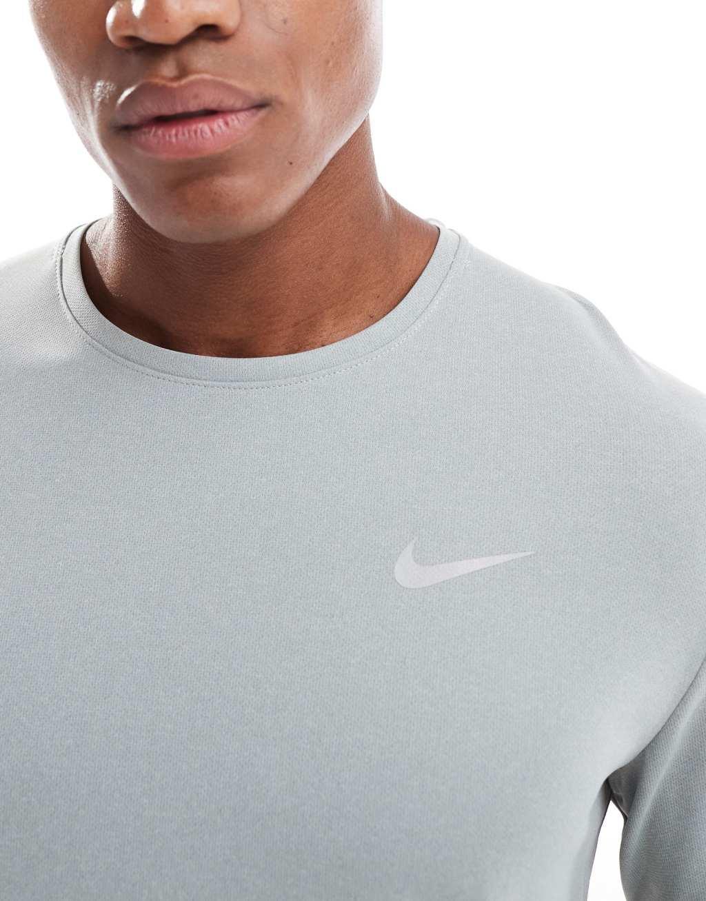 Nike Running Miler long sleeve T-shirt in gray Product Image