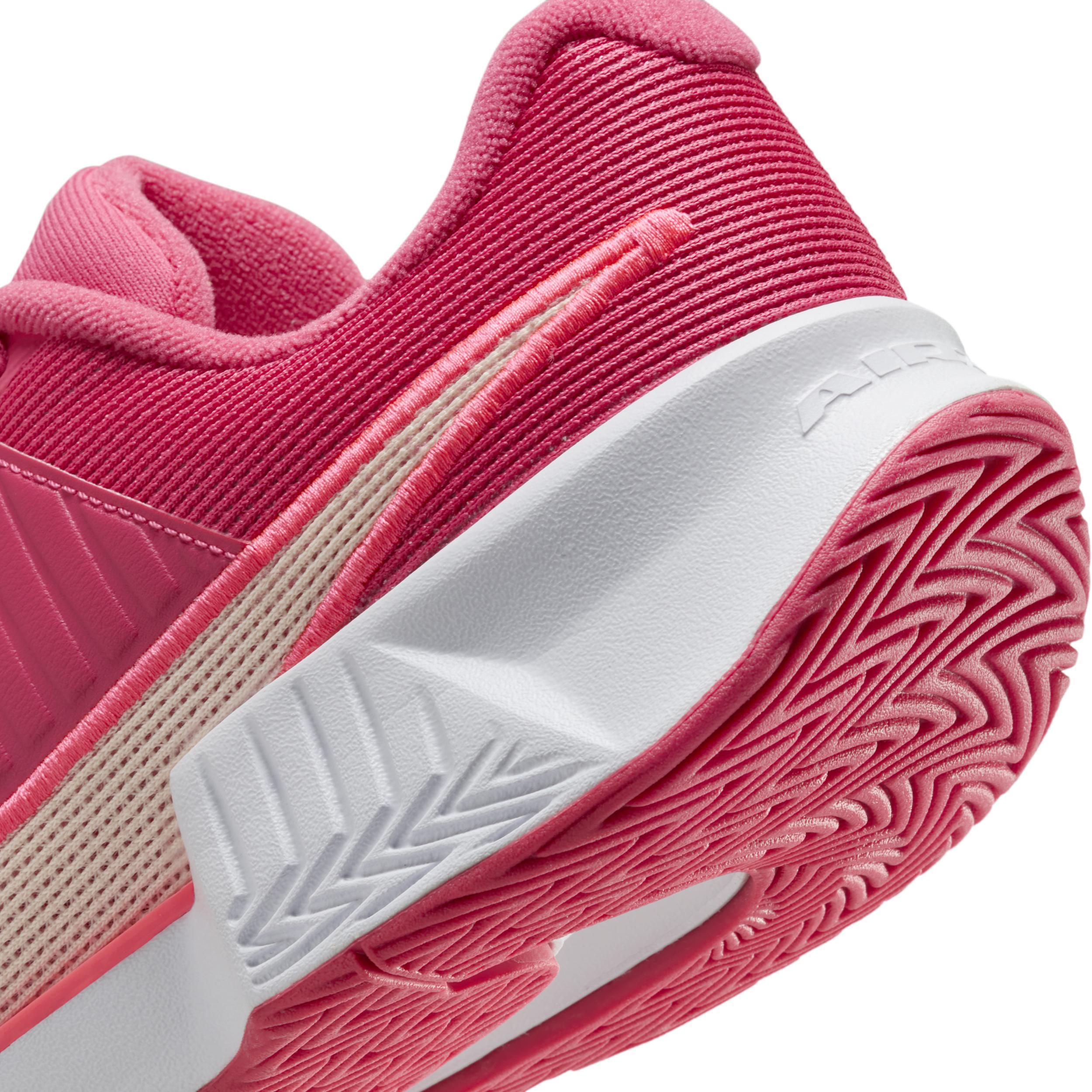 Nike Women's GP Challenge Pro Hard Court Tennis Shoes Product Image