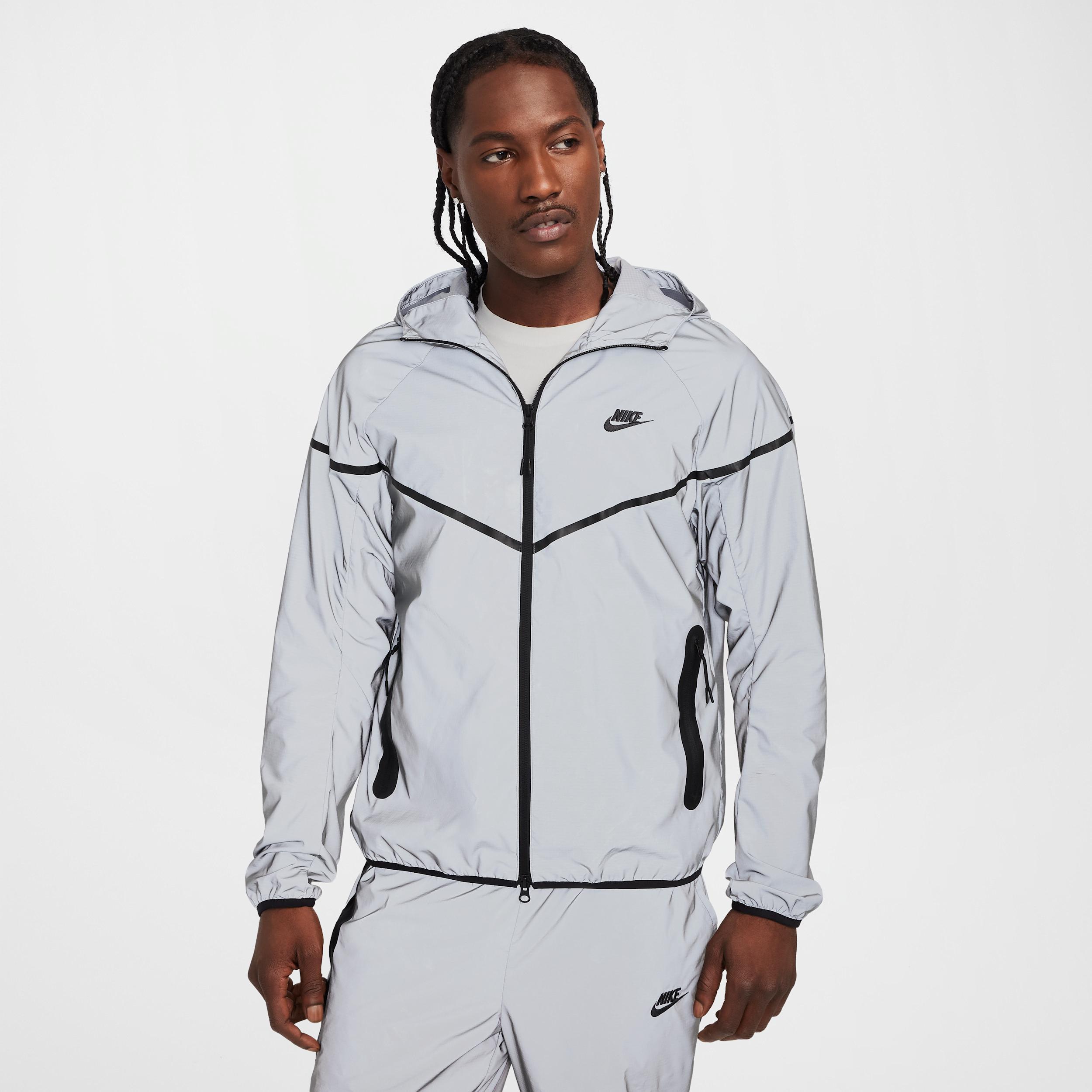 Nike Mens Tech Woven Flash Jacket Product Image