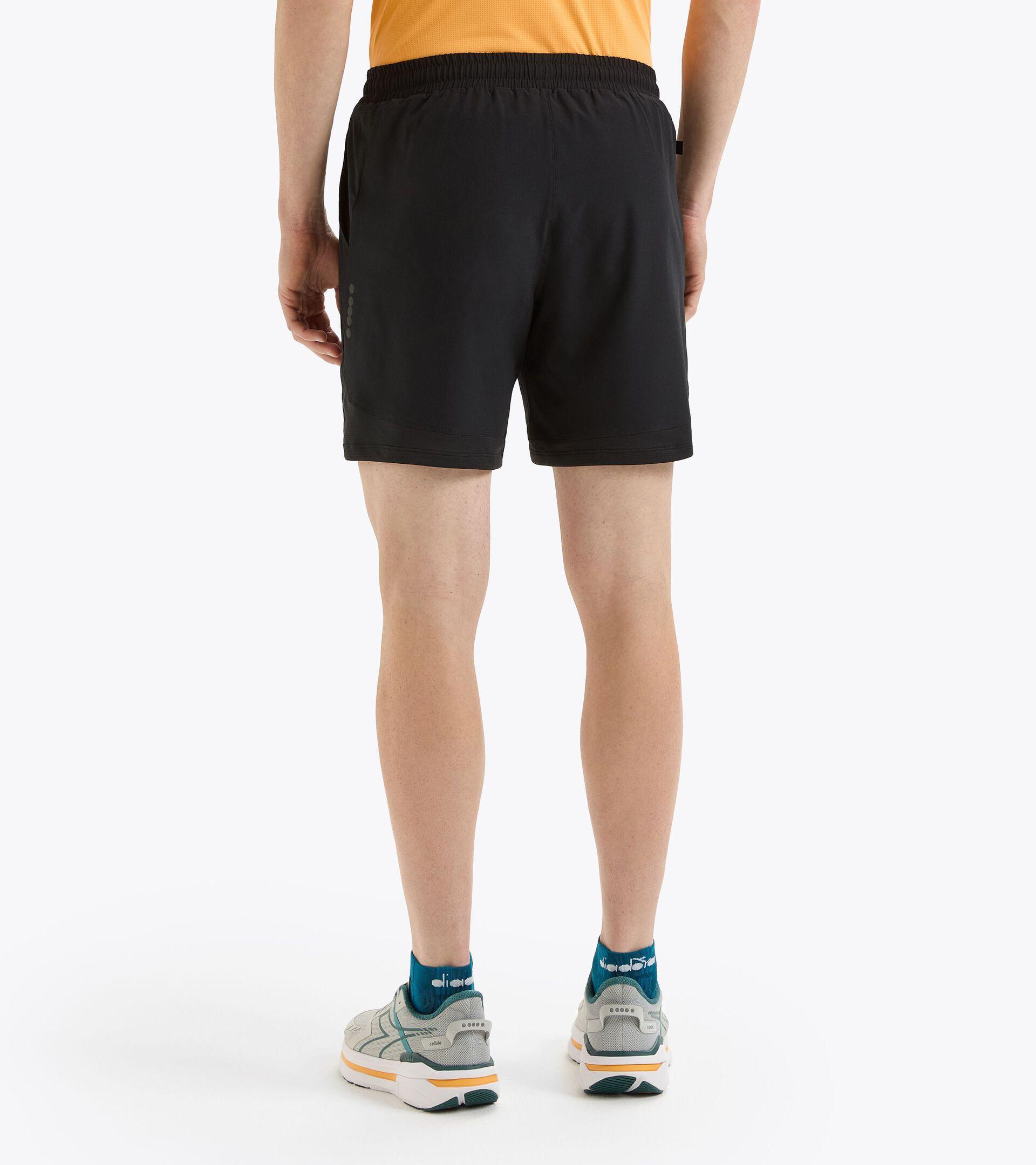 SHORTS RUN 7'' Product Image