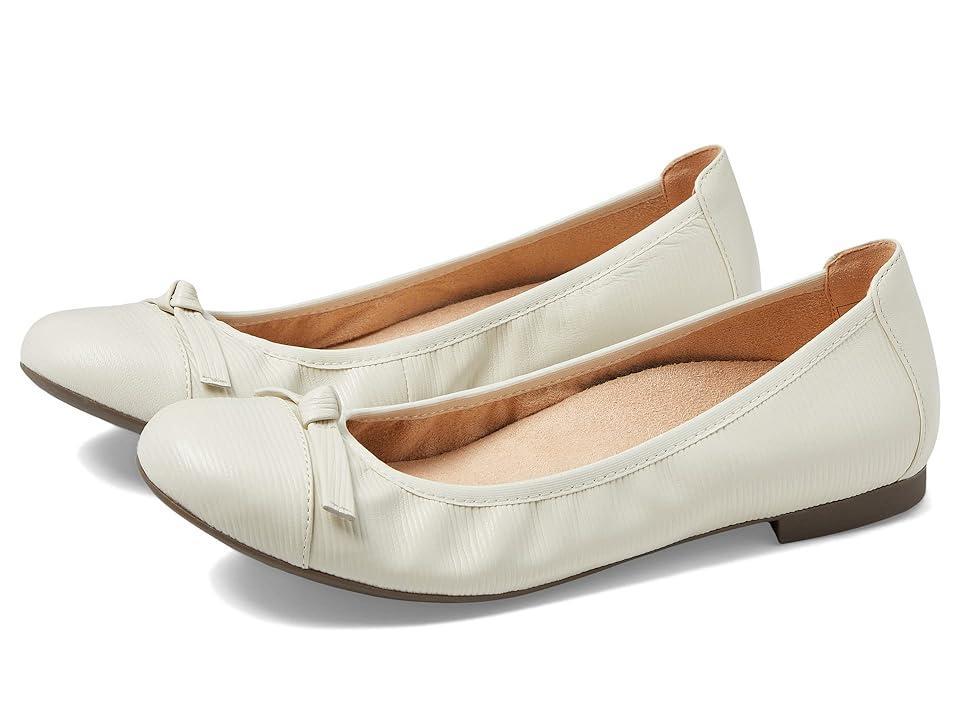 VIONIC Amorie (Cream) Women's Shoes Product Image