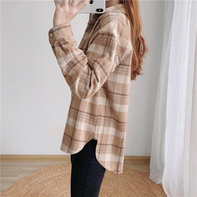 Long-Sleeve Plaid Shirt Product Image