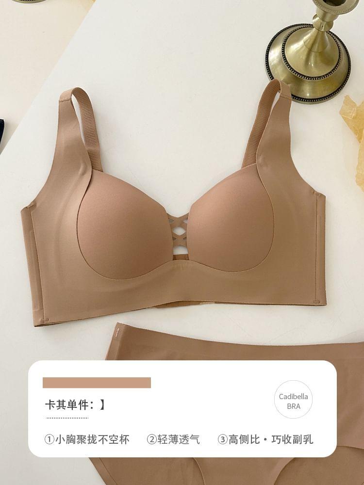 Set: Plain Cross Strap Seamless Bra + Bikini Panties Product Image