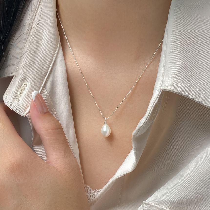 925 Sterling Silver Freshwater Pearl Pendant Necklace Product Image