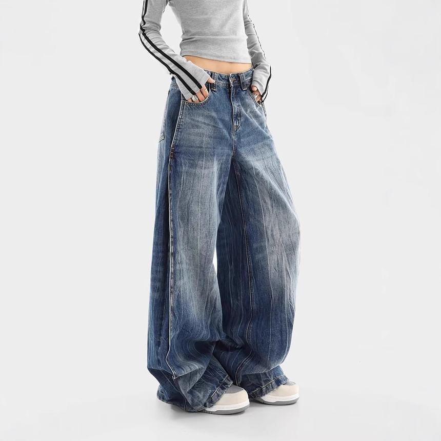 Low Rise Washed Loose-Fit Wide-Leg Jeans Product Image