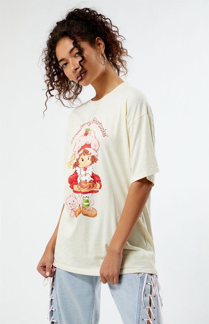 Strawberry Shortcake Women's Cat Cake Butterfly Oversized T-Shirt Product Image