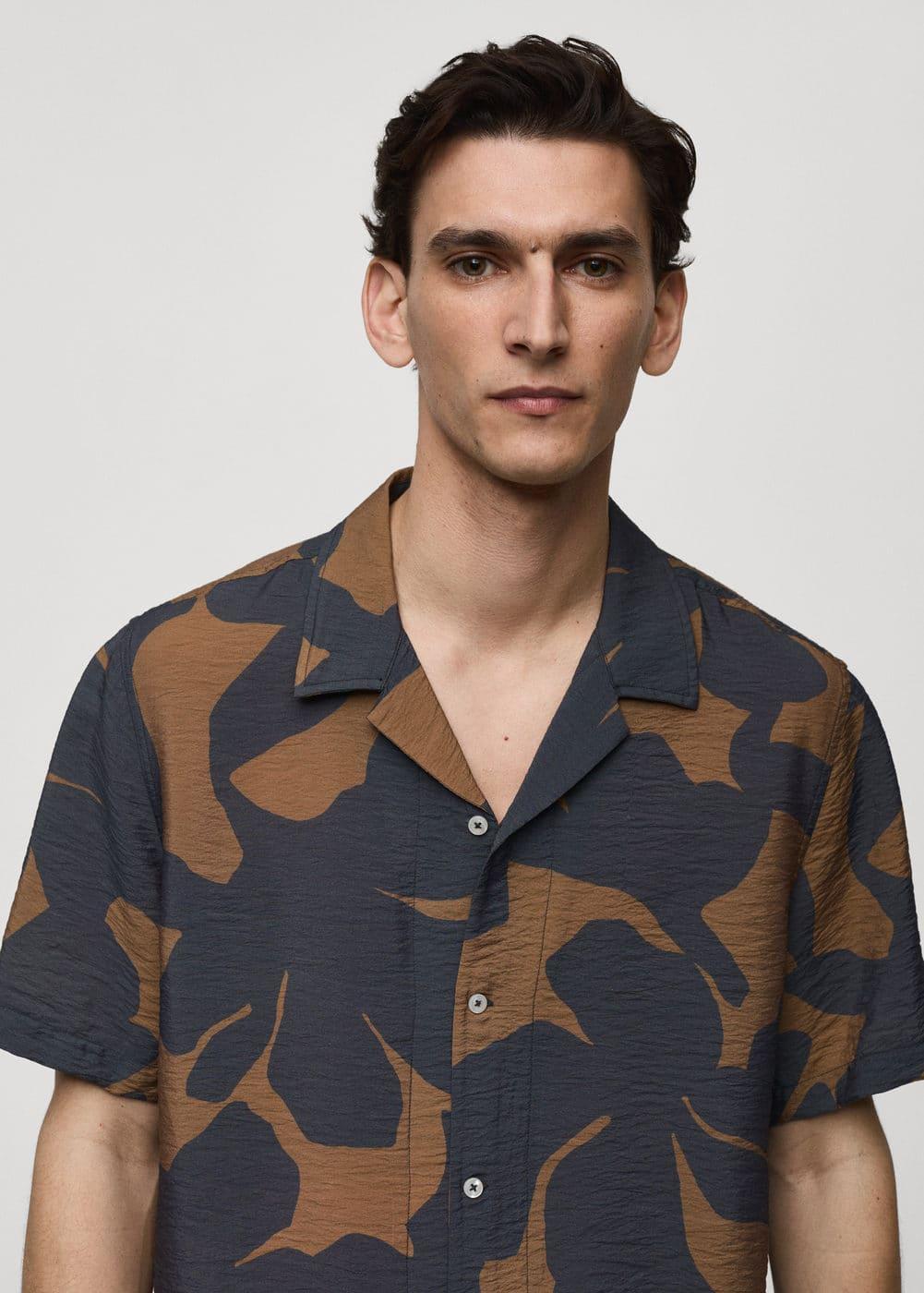 MANGO MAN - Regular fit texture printed shirt greyMen Product Image