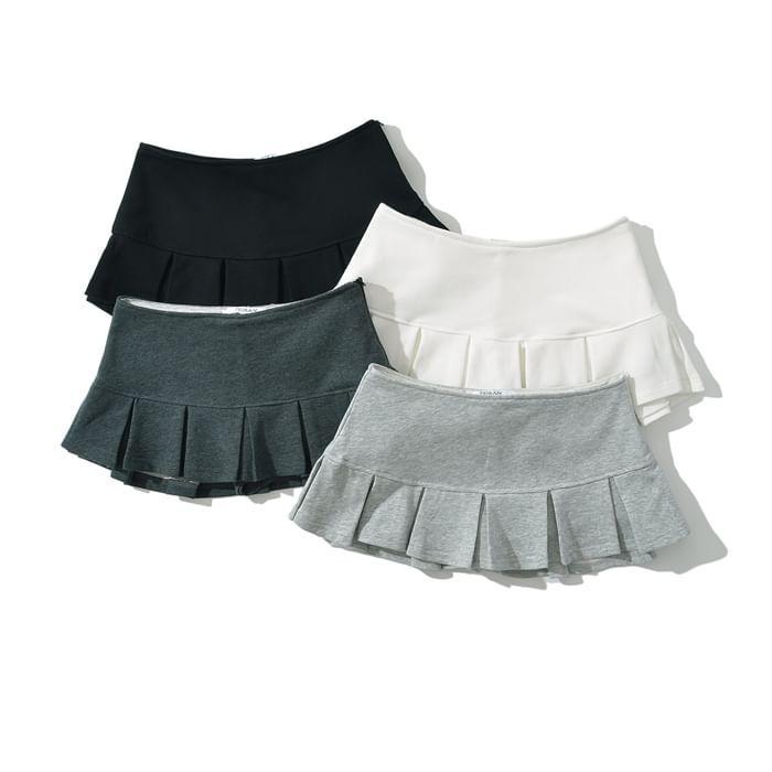 Low Rise Plain Pleated Mini A-Line Skirt Product Image