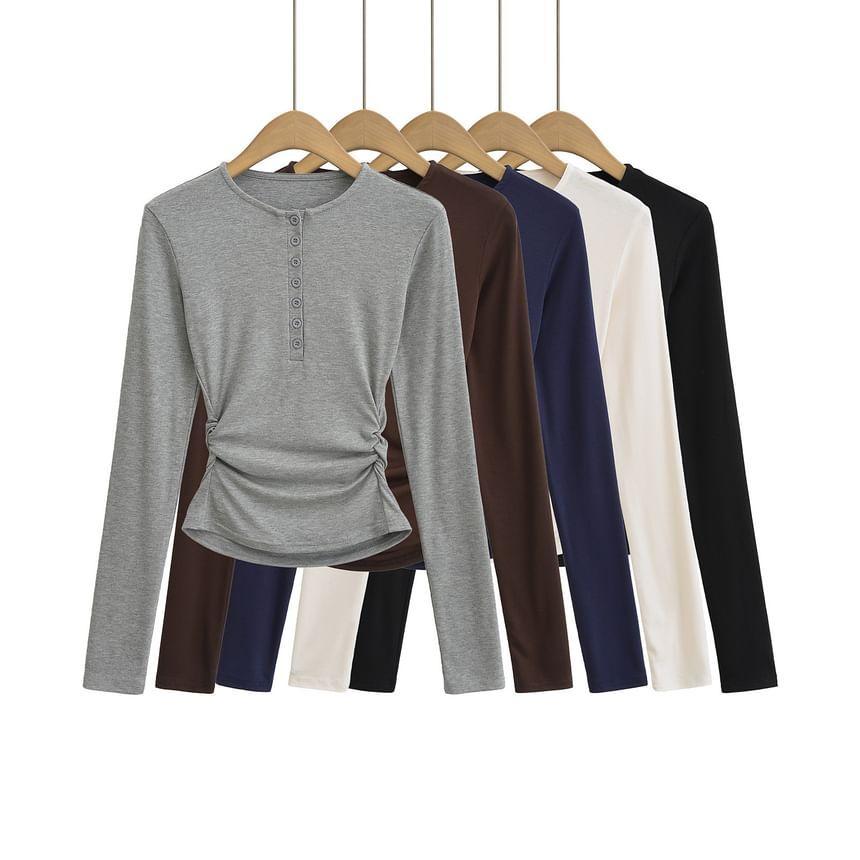 Long-Sleeve Plain Crop Henley T-Shirt Product Image