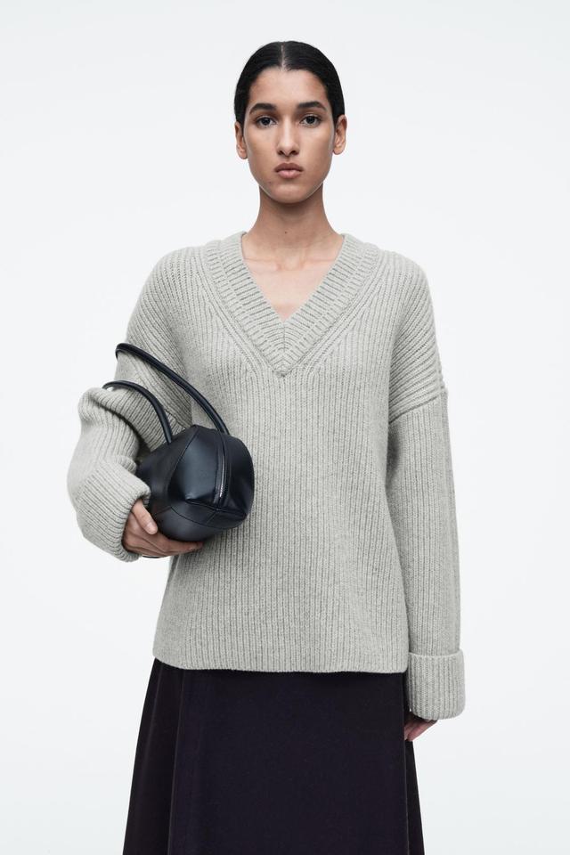 LAYERED V-NECK MERINO WOOL JUMPER Product Image