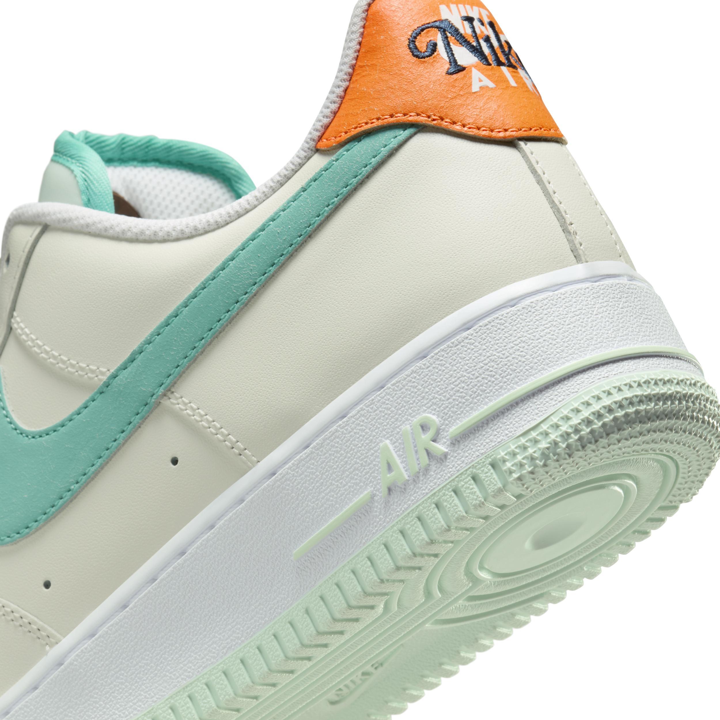 Nike Men's Air Force 1 '07 Shoes Product Image