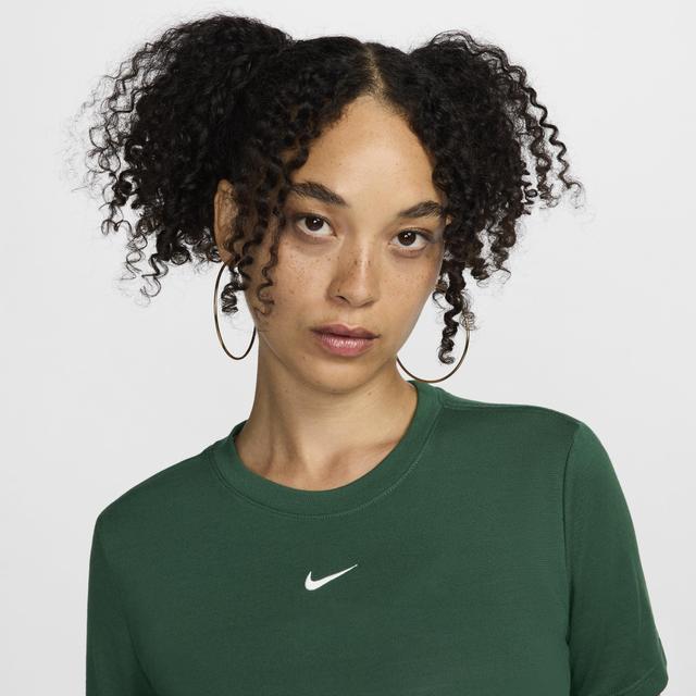 Women's Nike Sportswear Essential Slim Cropped T-Shirt Product Image