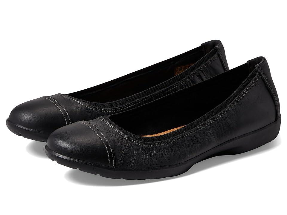 Clarks Meadow Opal Leather) Women's Flat Shoes Product Image