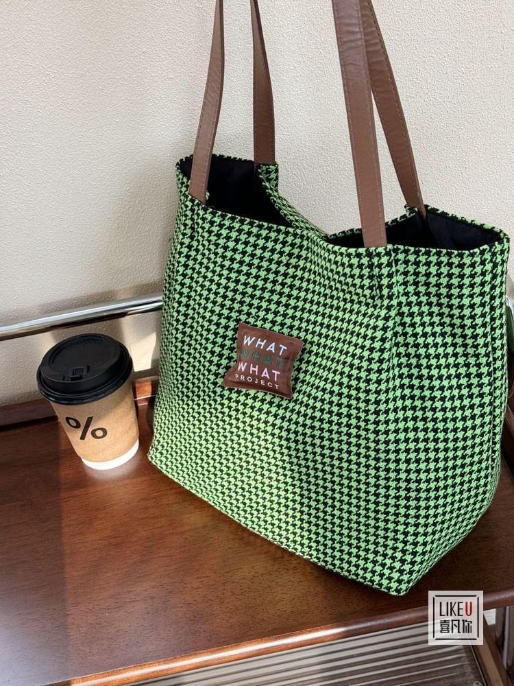 Houndstooth Wool Tote Bag Product Image