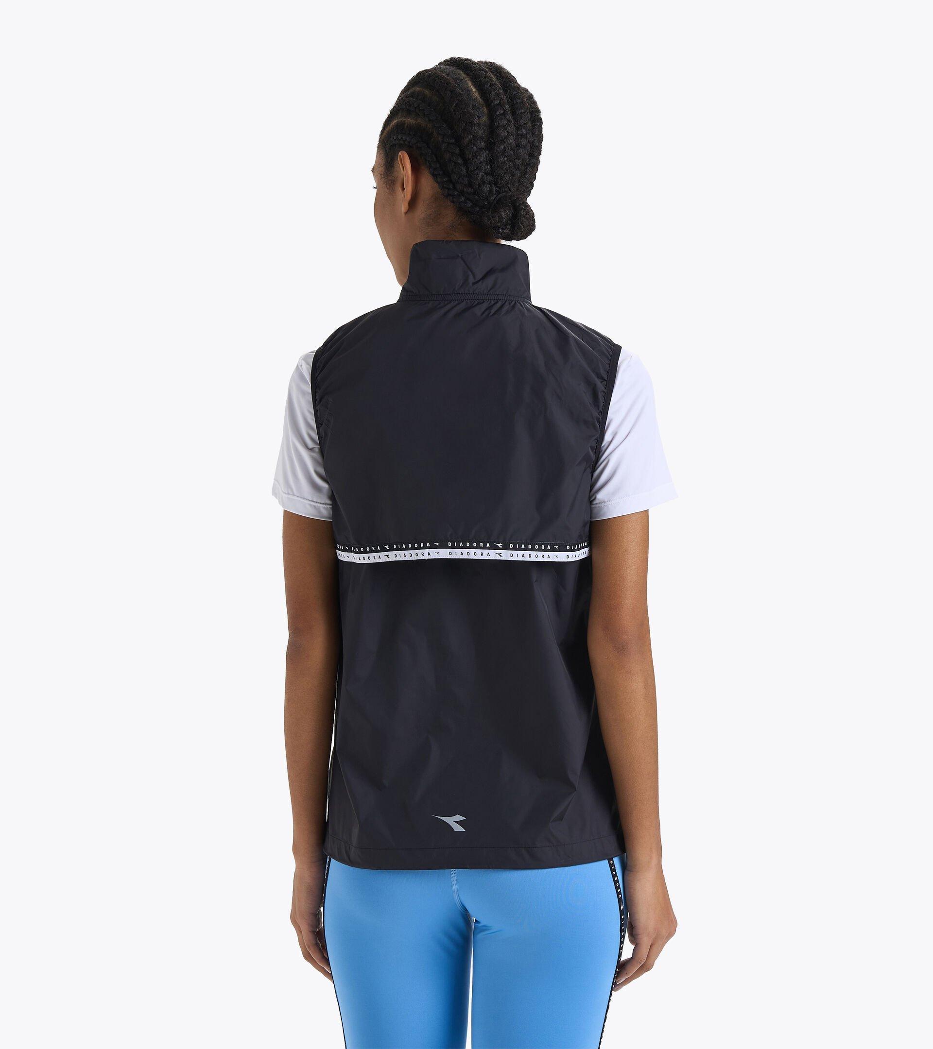 L. PACKABLE VEST Product Image