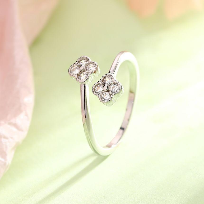 Clover CZ Ring Product Image