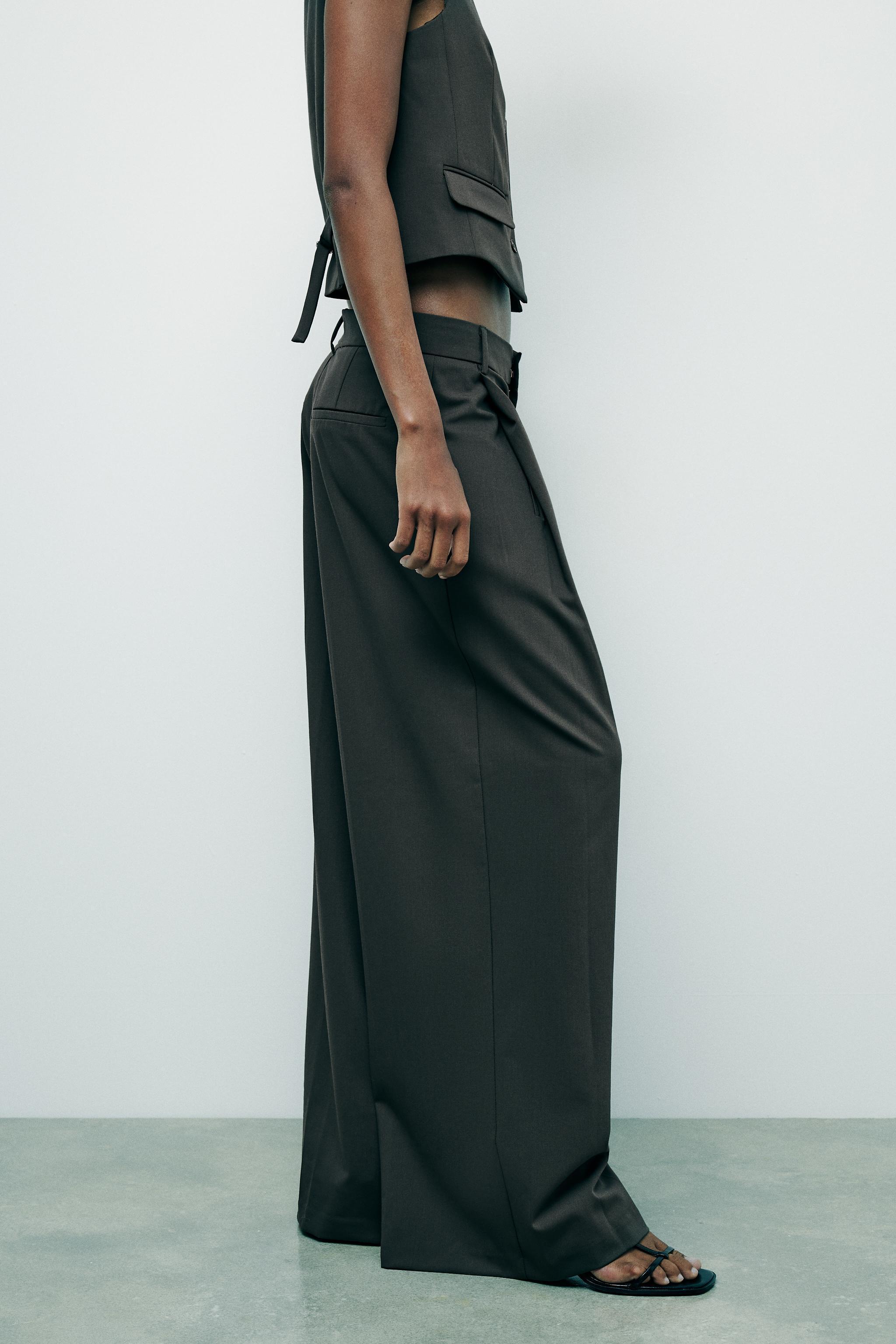 PLEATED PANTS Product Image