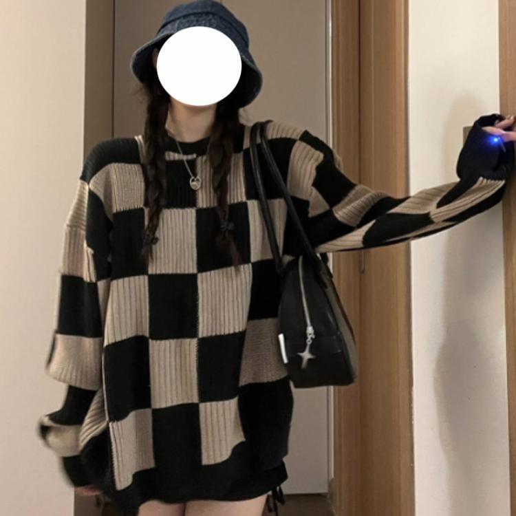 Crew Neck Checkerboard Oversized Sweater Product Image