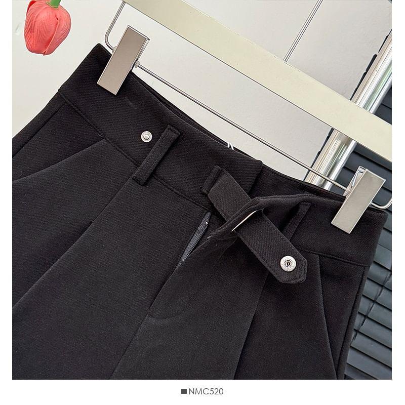 High-Waist Pleated Wool Shorts With Belt Loop Product Image