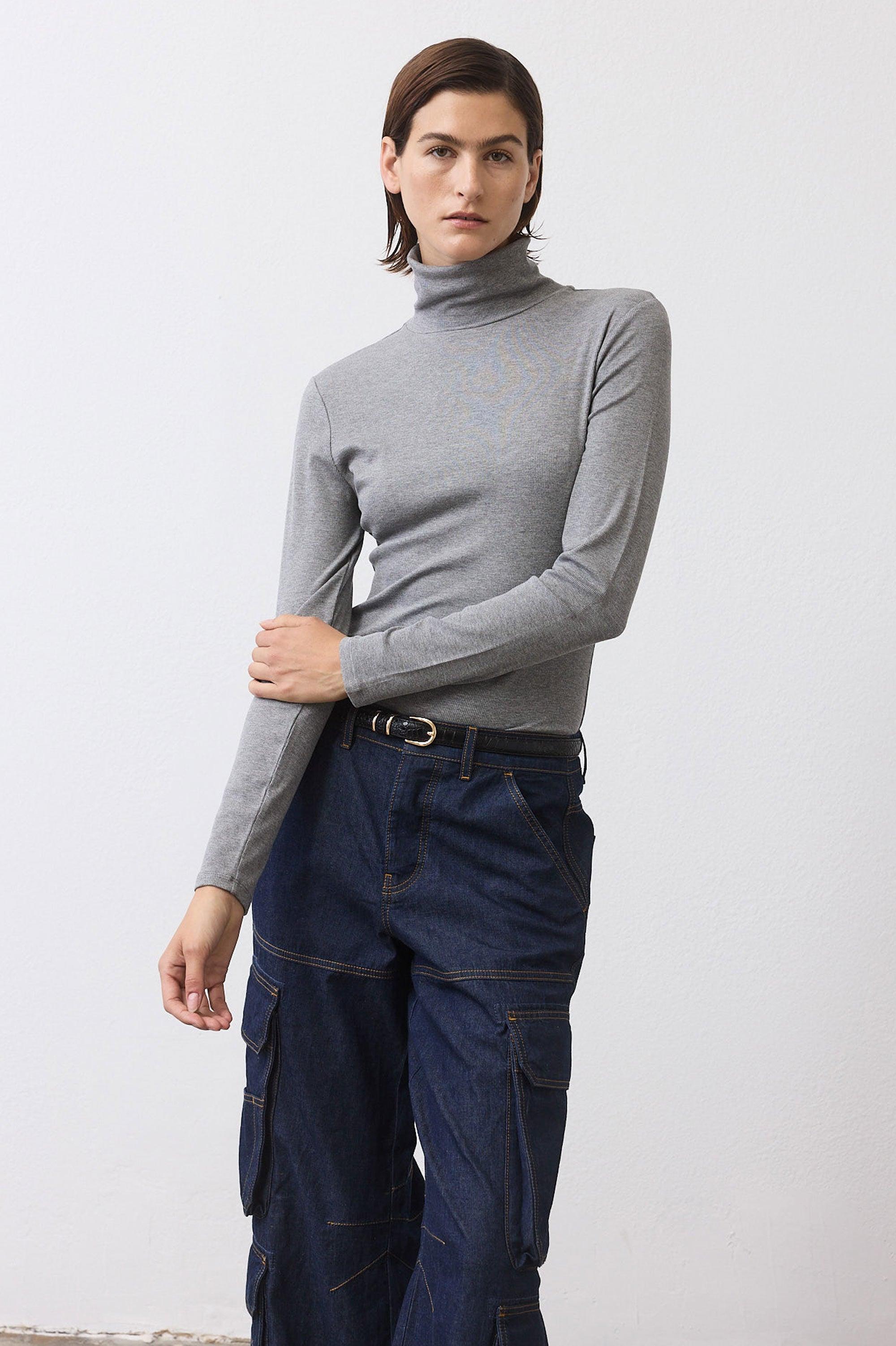 The Ribbed Turtleneck Product Image