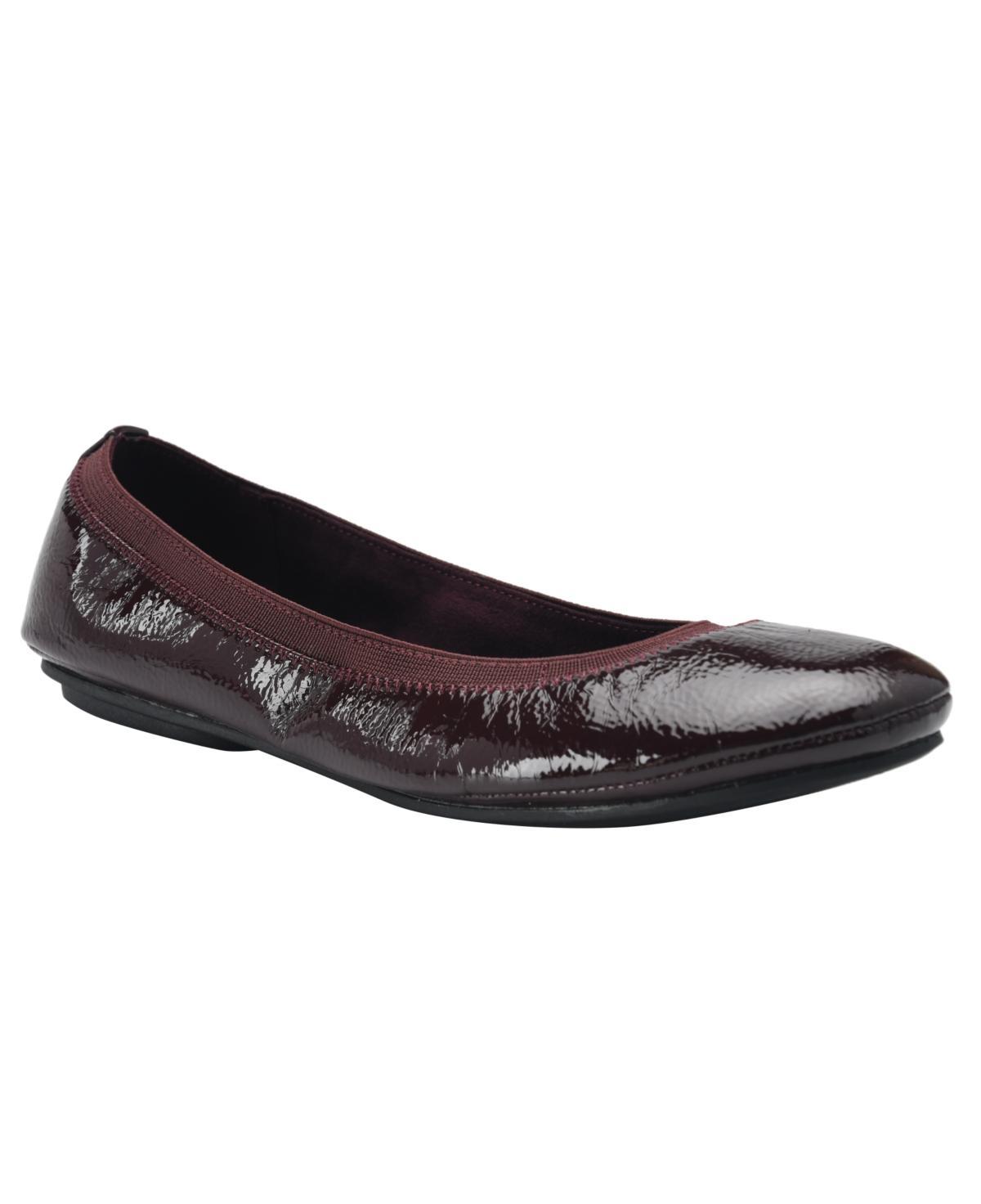 Bandolino Edition 8 Glamour) Women's Flat Shoes product image