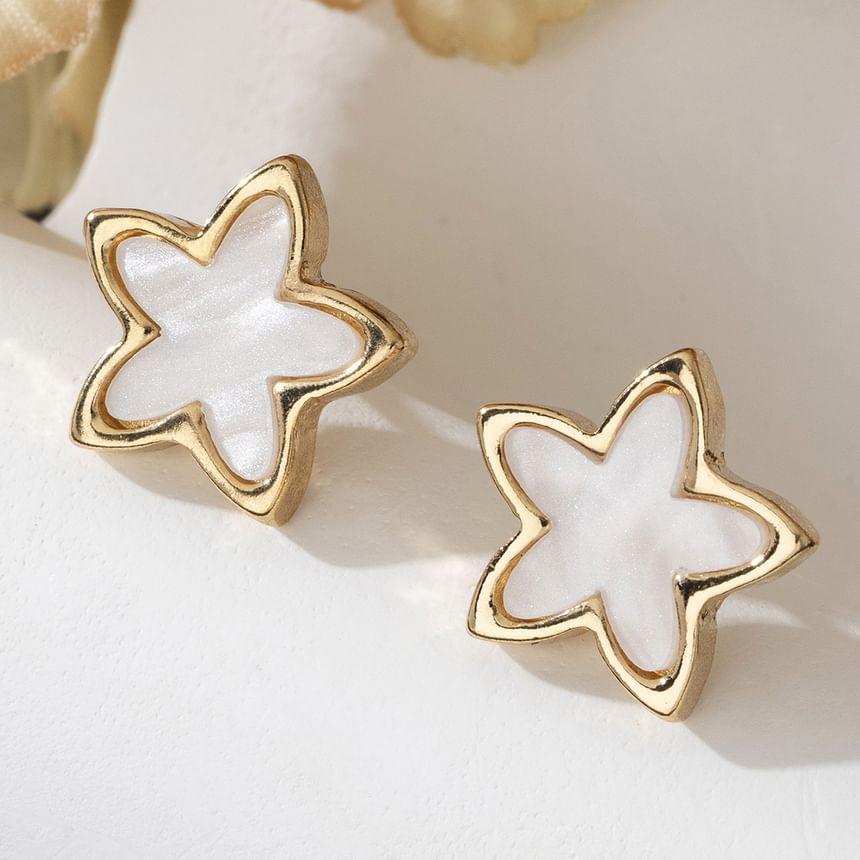 Star Stud Earring Product Image