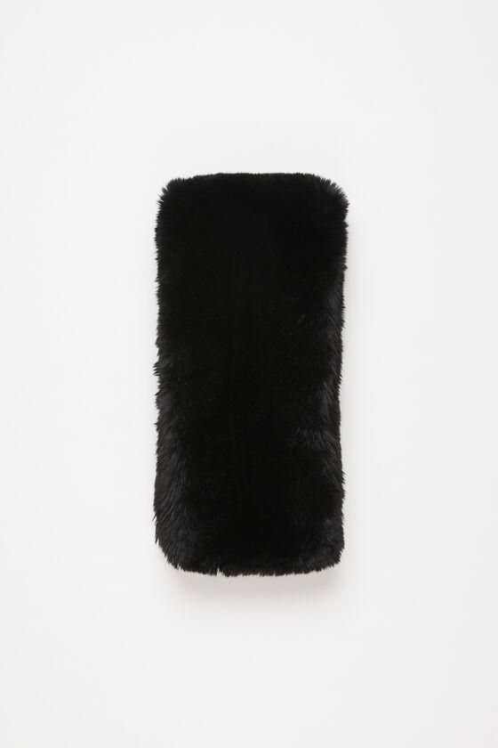 Furry scarf Product Image