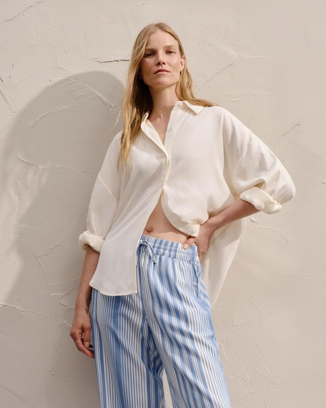 The Oversized Shirt in Butterlite Product Image