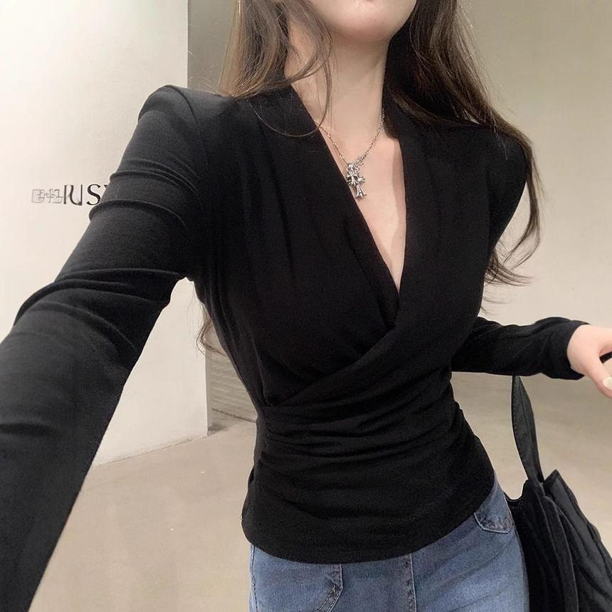 Long Sleeve V-Neck Plain Ruched Slim-Fit Top Product Image