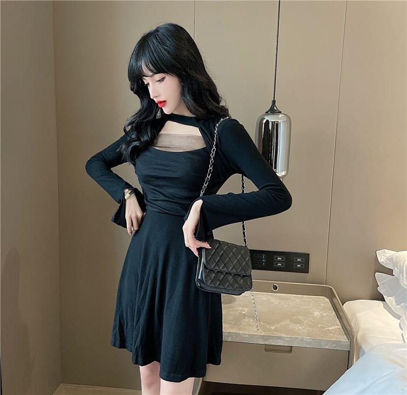 Long-Sleeve Round Neck Plain Cutout A-Line Dress Product Image