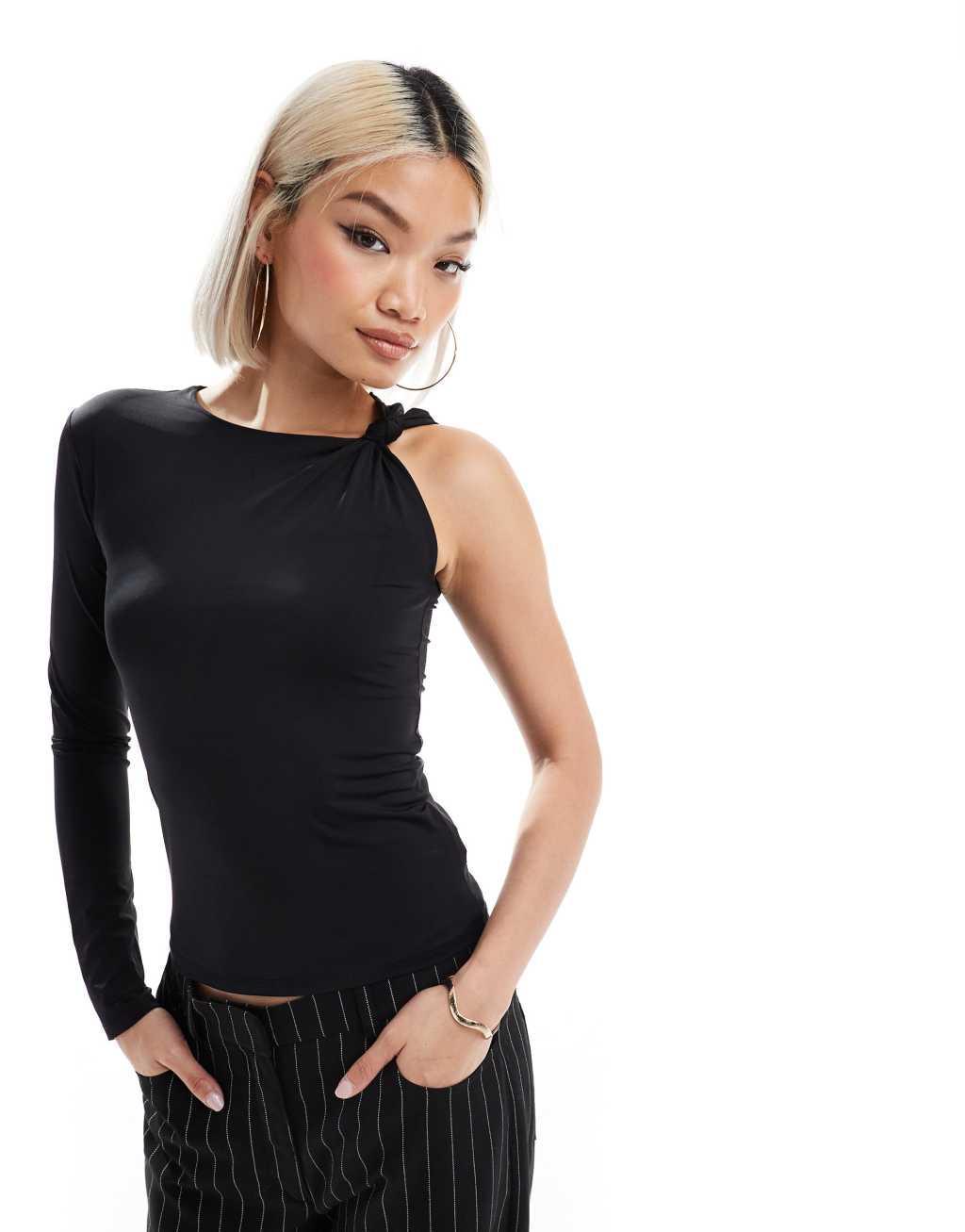 Pull&Bear one sleeve knot detail polyamide top in black Product Image