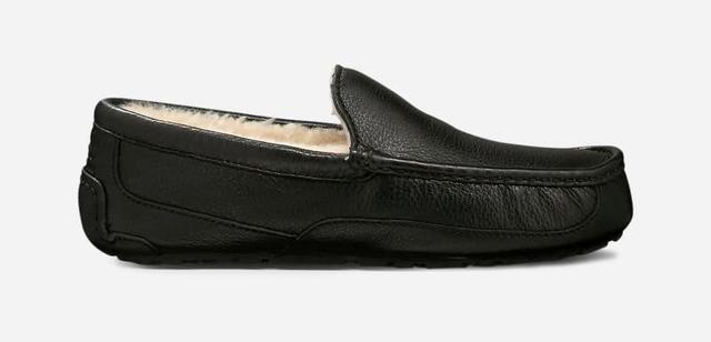 UGG(r) Ascot Leather Slipper Product Image